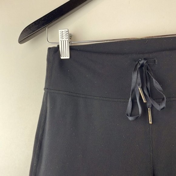 LULULEMON Crop Pants Black Drawstring Elastic Waist Athletic Size 4 - Picture 4 of 12